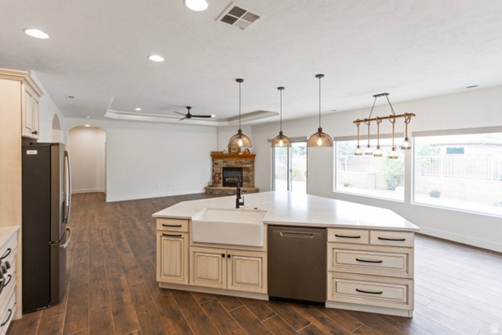 Image 10 of property listing at 1630 E 2450 S #69, St. George, UT 84790