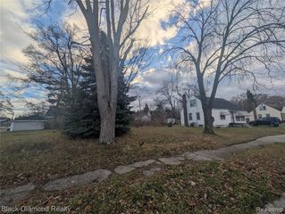20254 Cardoni Street, Detroit, MI 48203