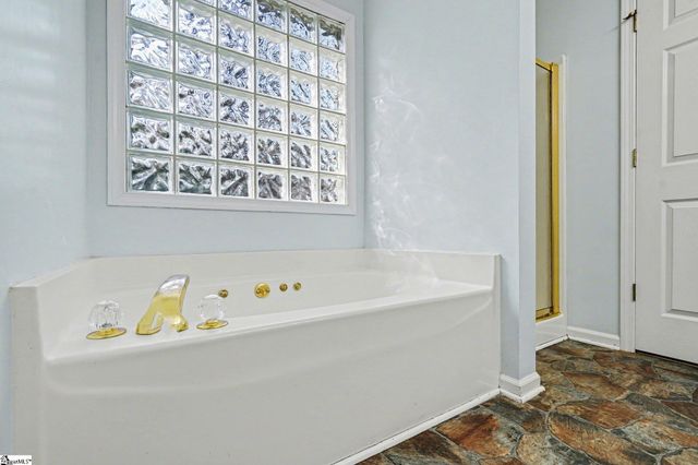 605 Shadow Oaks Drive, Easley, SC 29642