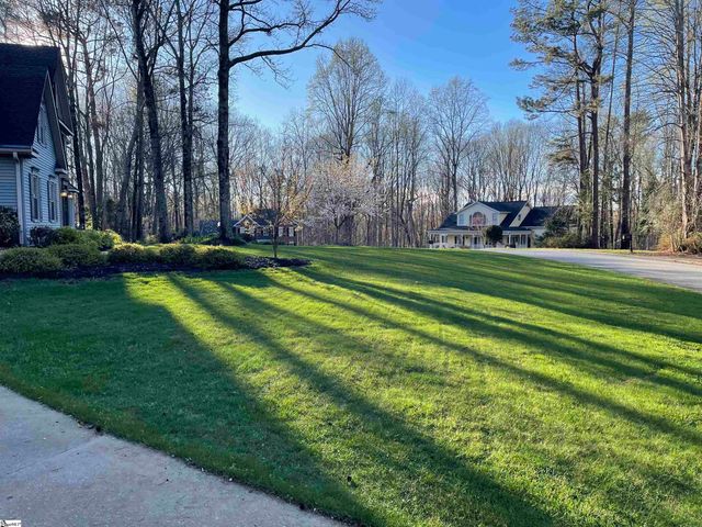 605 Shadow Oaks Drive, Easley, SC 29642