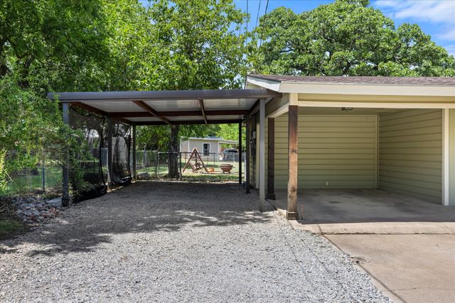 675 W Elm Street, Stephenville, TX 76401