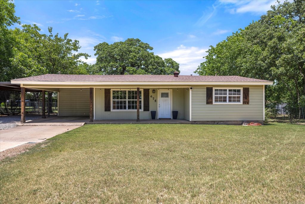 675 W Elm Street, Stephenville, TX 76401