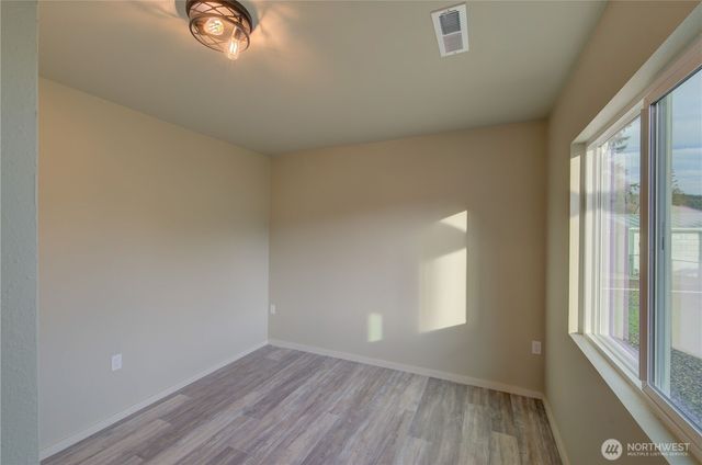 1365 Dolan Street, Raymond, WA 98577