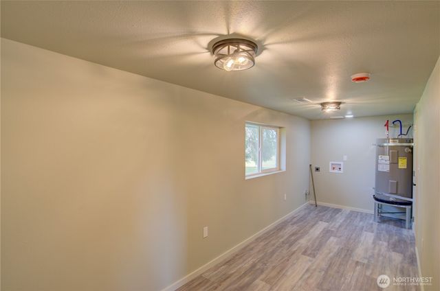 1365 Dolan Street, Raymond, WA 98577