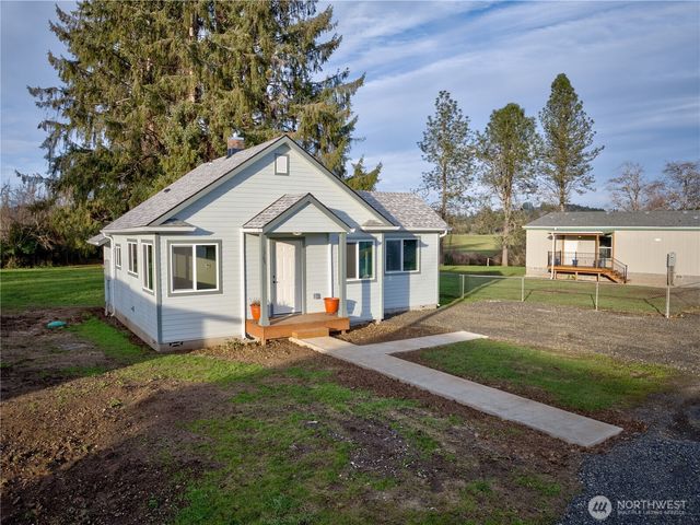 1365 Dolan Street, Raymond, WA 98577