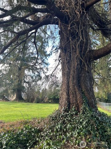 1365 Dolan Street, Raymond, WA 98577