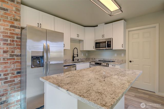 1365 Dolan Street, Raymond, WA 98577