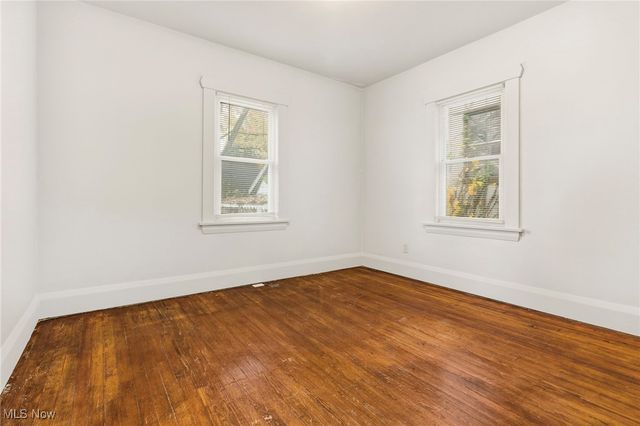 12 Bouquet Avenue, Youngstown, OH 44509