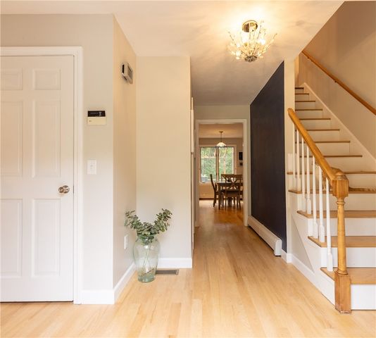 20 Lincoln Drive, North Smithfield, RI 02896