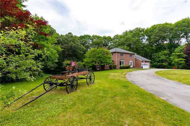 20 Lincoln Drive, North Smithfield, RI 02896
