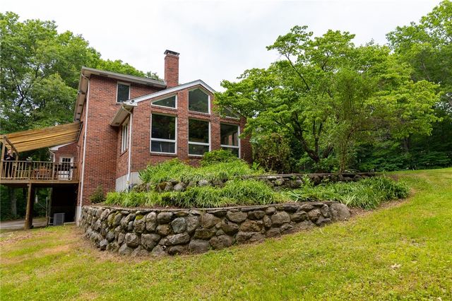 20 Lincoln Drive, North Smithfield, RI 02896