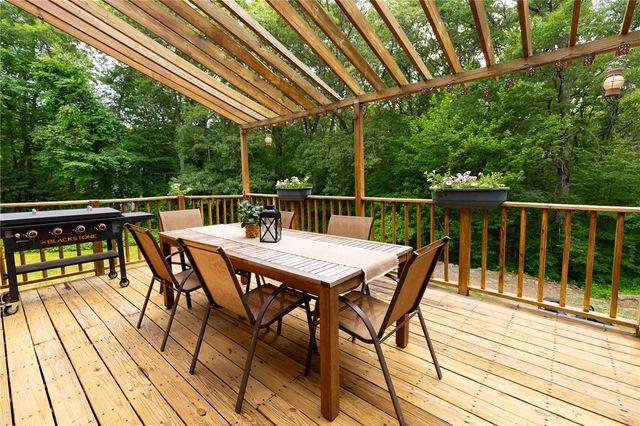 20 Lincoln Drive, North Smithfield, RI 02896