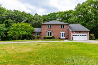 20 Lincoln Drive, North Smithfield, RI 02896