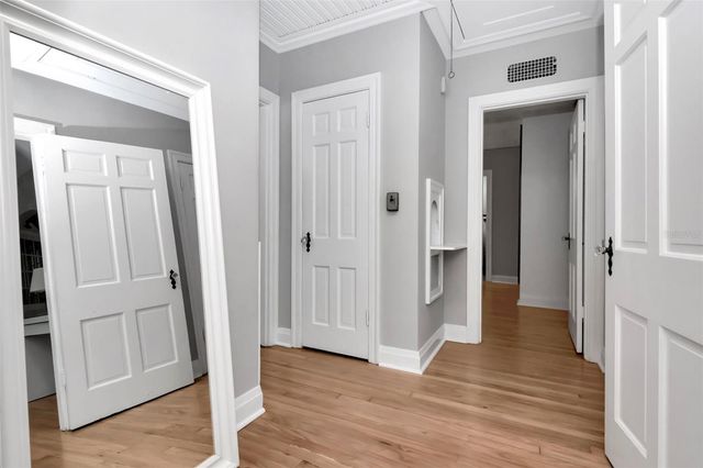 1003 E CLIFTON STREET, Tampa, FL 33604