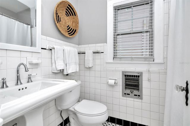 1003 E CLIFTON STREET, Tampa, FL 33604