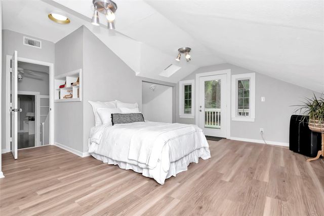 1003 E CLIFTON STREET, Tampa, FL 33604