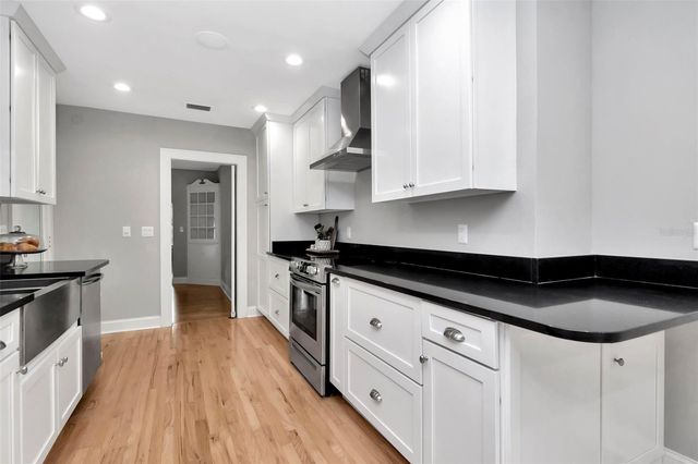 1003 E CLIFTON STREET, Tampa, FL 33604