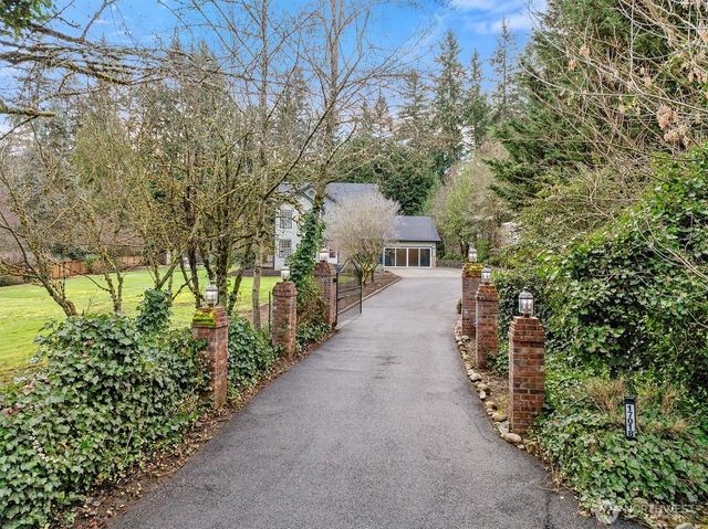 17018 45th Street E, Lake Tapps, WA 98391