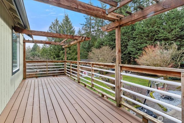 17018 45th Street E, Lake Tapps, WA 98391