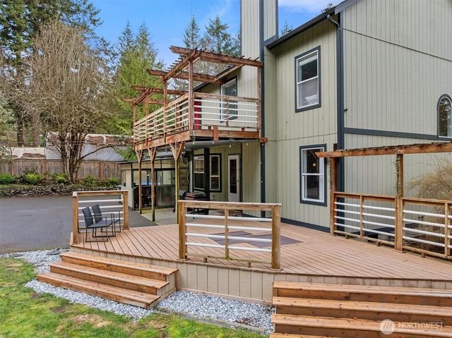 17018 45th Street E, Lake Tapps, WA 98391