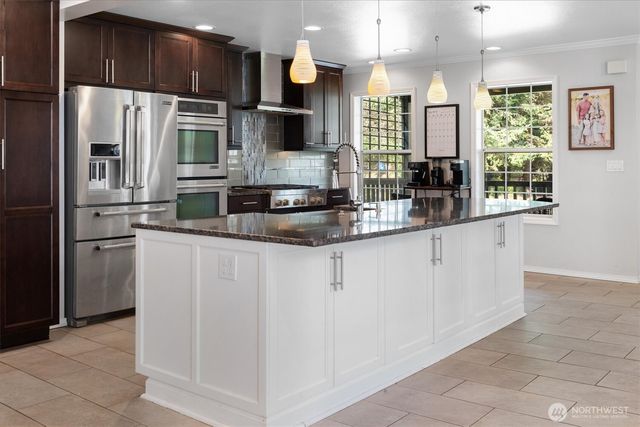 17018 45th Street E, Lake Tapps, WA 98391