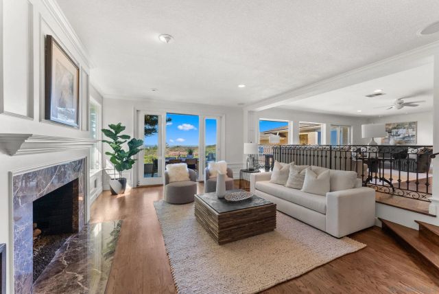 6984 Via Estrada, La Jolla, CA 92037