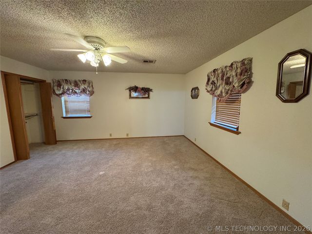 500 Garden Lane, Mcalester, OK 74501