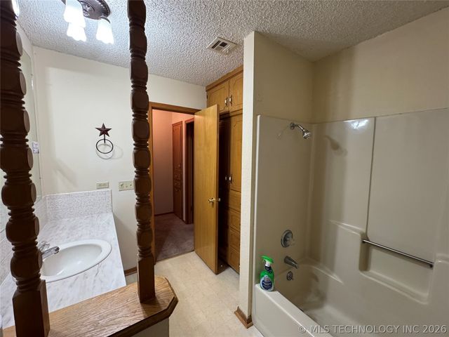 500 Garden Lane, Mcalester, OK 74501