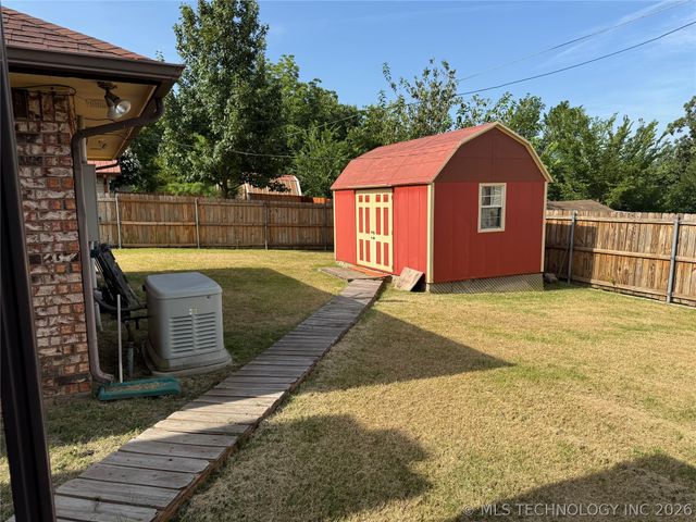 500 Garden Lane, Mcalester, OK 74501