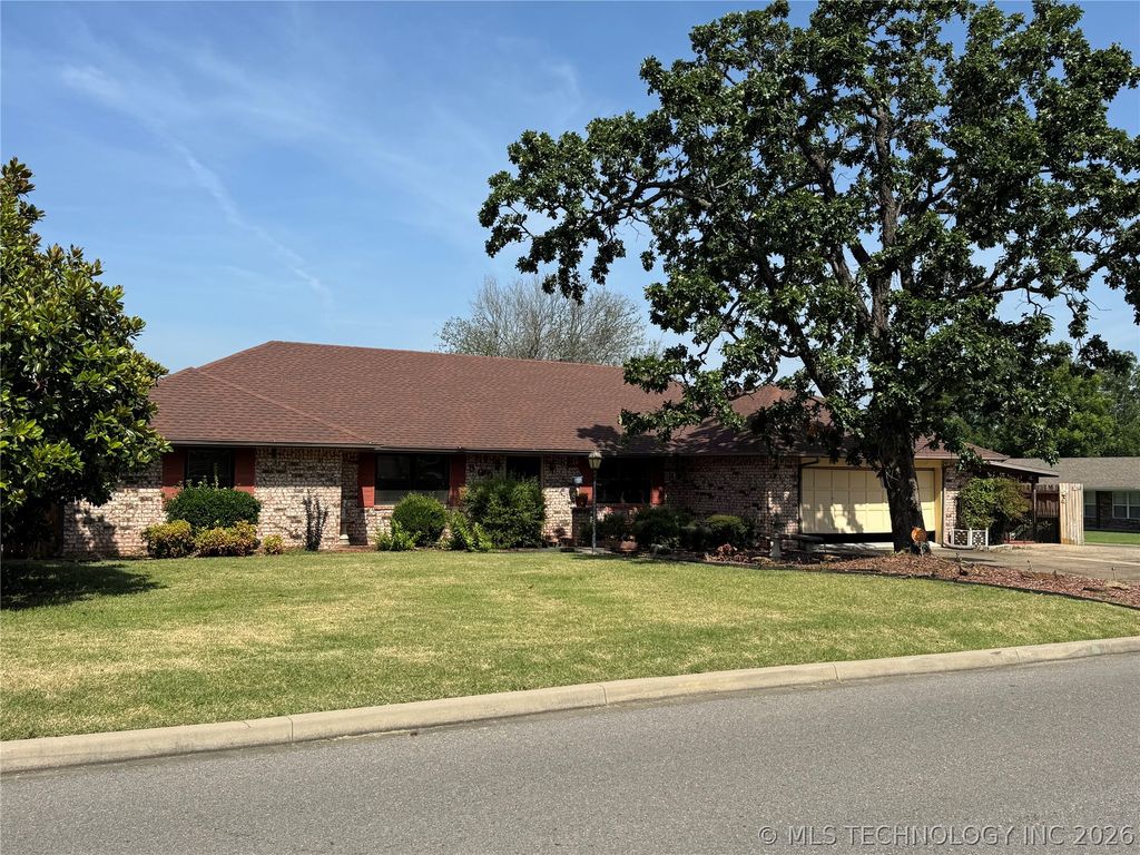 500 Garden Lane, Mcalester, OK 74501
