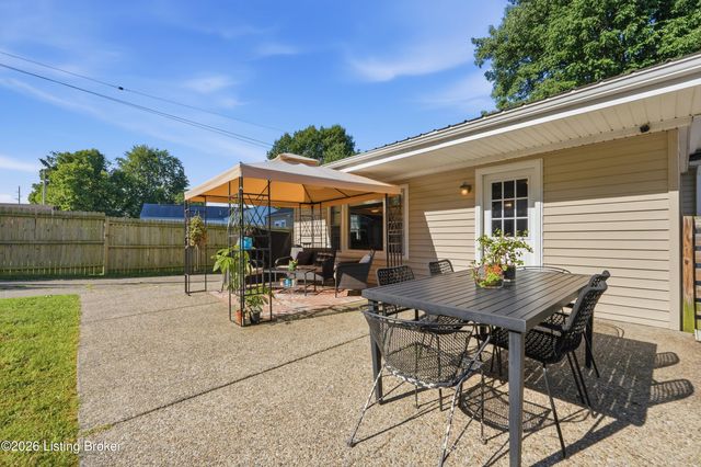 2619 Merhoff St, Louisville, KY 40217