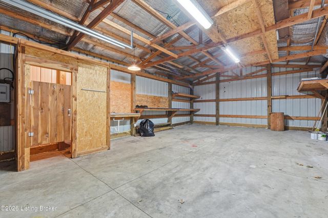 2619 Merhoff St, Louisville, KY 40217