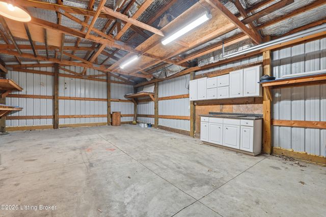 2619 Merhoff St, Louisville, KY 40217