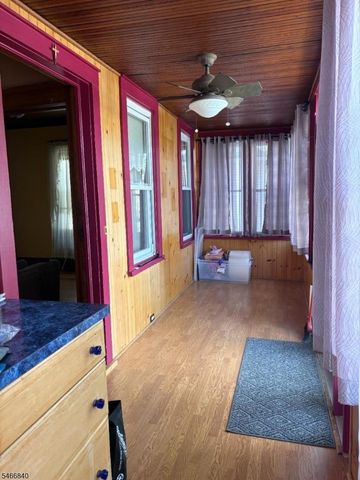 15 Pompton Ave, Woodland Park, NJ 07424