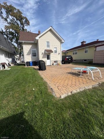 15 Pompton Ave, Woodland Park, NJ 07424
