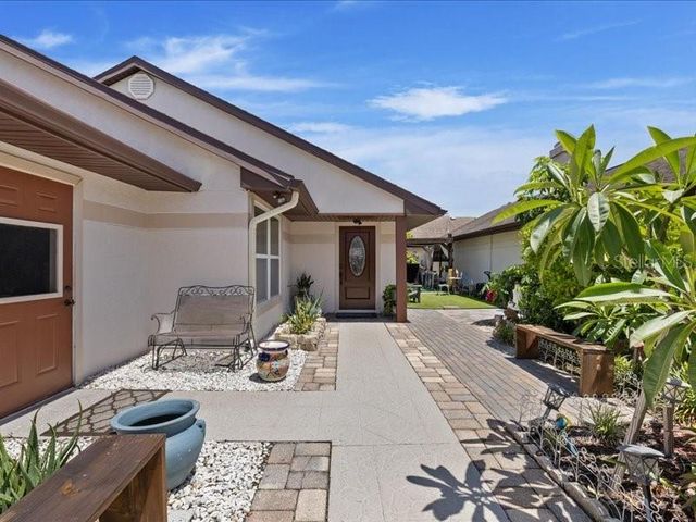 10903 LANDON LANE, Tampa, FL 33635
