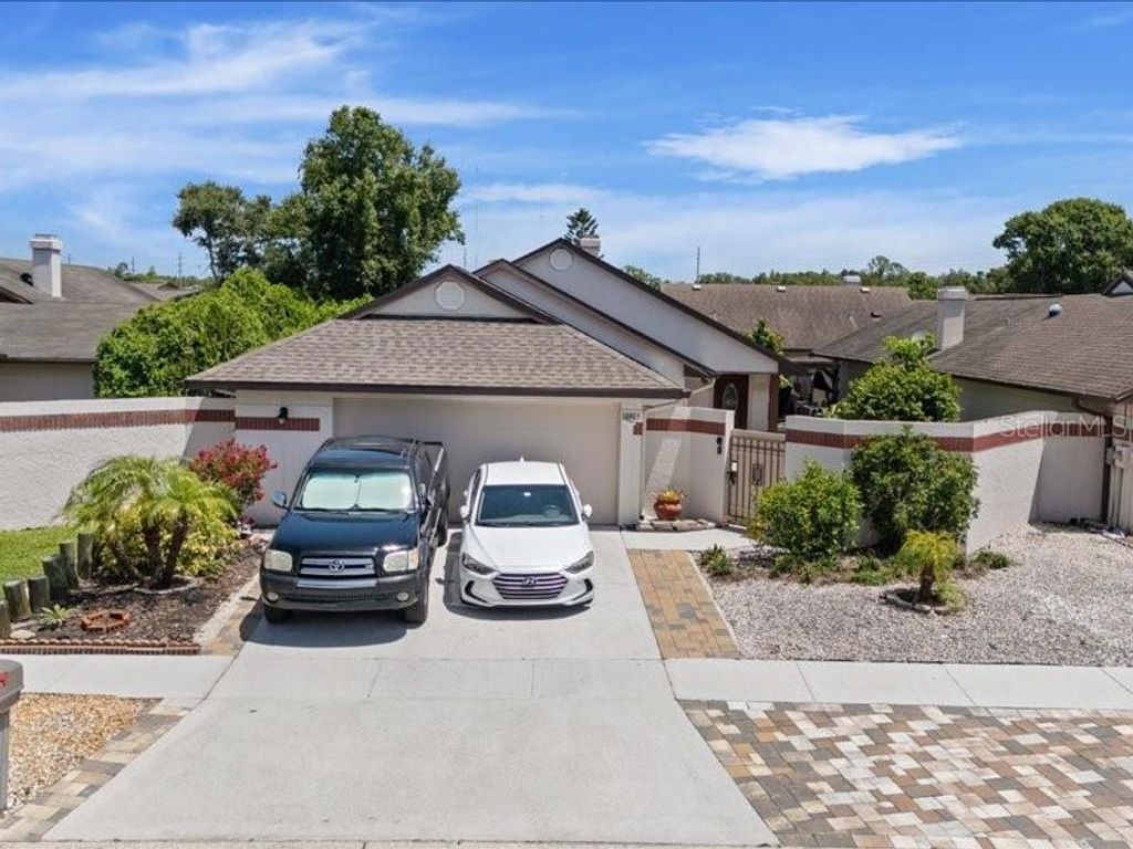 10903 LANDON LANE, Tampa, FL 33635