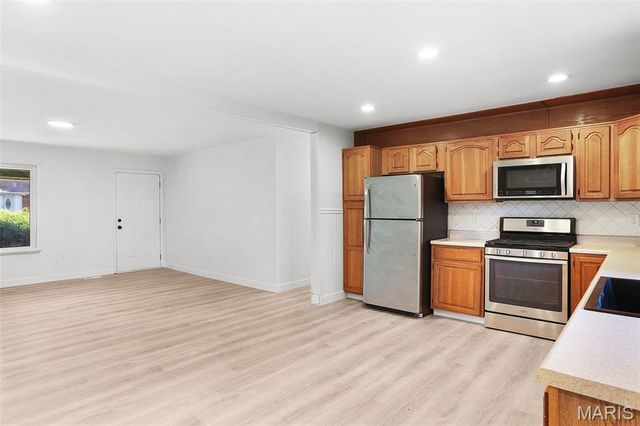 419 Woodbridge Drive, St Charles, MO 63303