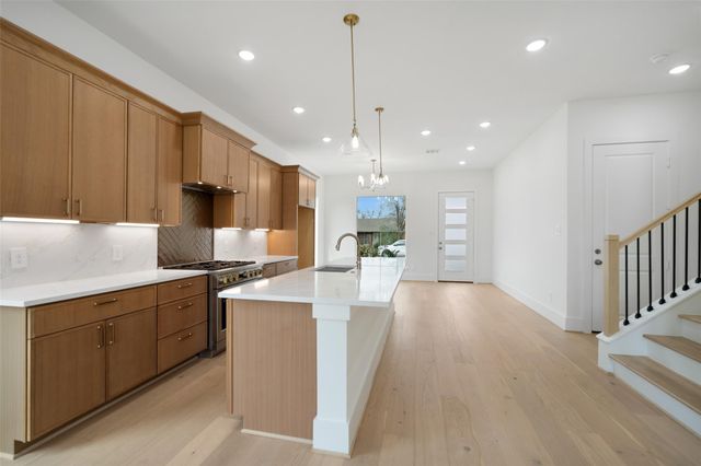 8521 Friendship Road, Houston, TX 77080