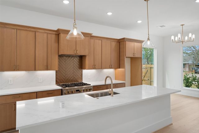 8521 Friendship Road, Houston, TX 77080