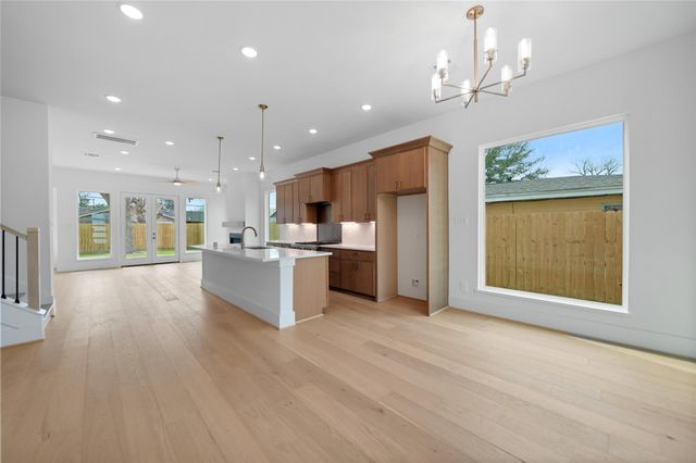 8521 Friendship Road, Houston, TX 77080