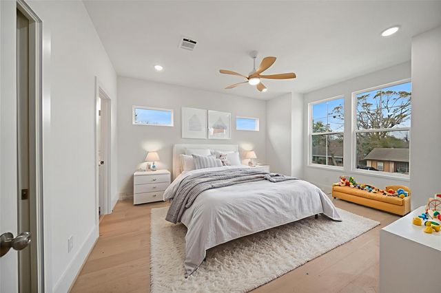 8521 Friendship Road, Houston, TX 77080