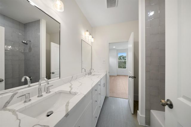 8521 Friendship Road, Houston, TX 77080