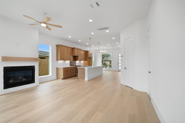 8521 Friendship Road, Houston, TX 77080