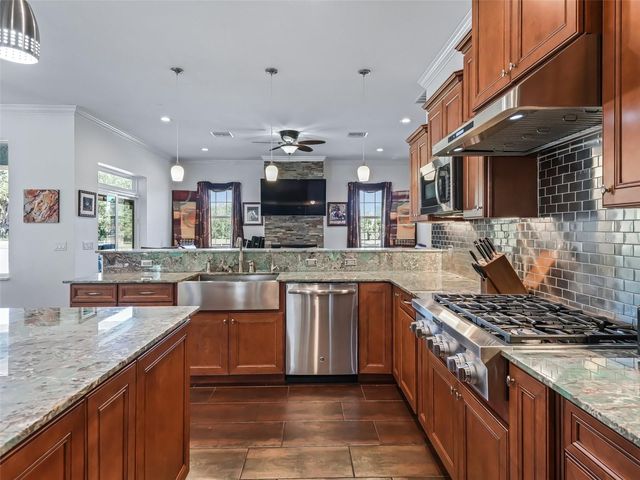 19331 E LEVY STREET, Williston, FL 32696