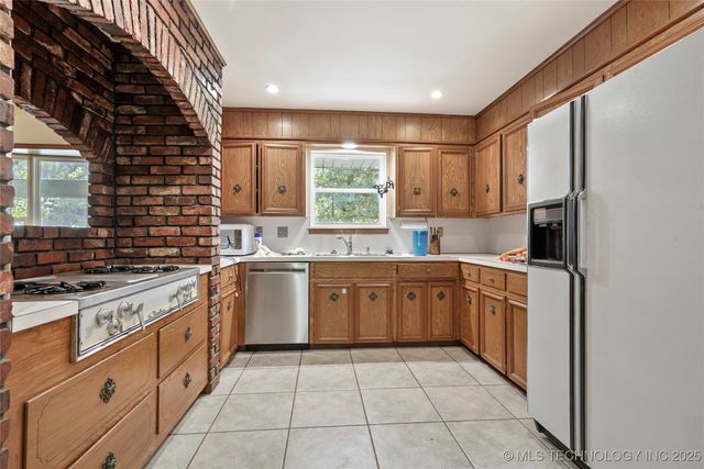 3740 E 104th Street, Tulsa, OK 74137