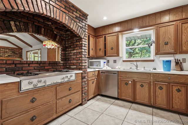 3740 E 104th Street, Tulsa, OK 74137