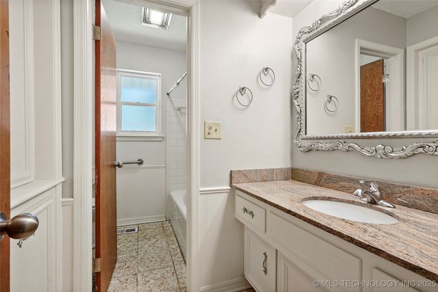 3740 E 104th Street, Tulsa, OK 74137