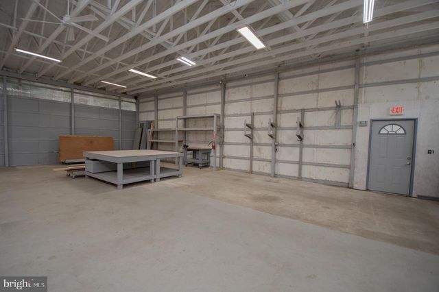 8165 W LINE RD, Delmar, DE 19940