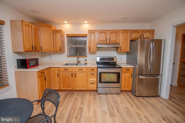 8165 W LINE RD, Delmar, DE 19940